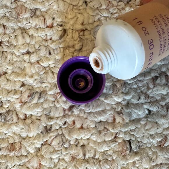 Rimmel London Stay Matte Liquid Mousse Foundation 200 Soft Beige Liquid 1 oz NEW - Picture 6 of 6